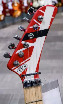 Store Special Product - EVH - Striped Series 5150 Guitar - R/B/W